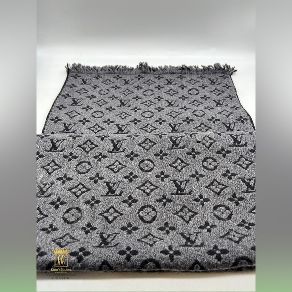 Louis Vuitton wool scarf - Picture 2 of 6
